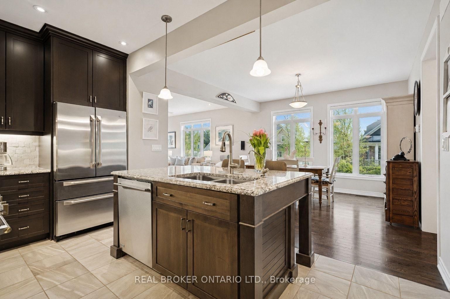 10 Chestnut Drive • Guelph/Eramosa, ON photo 11