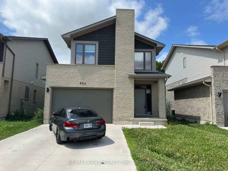 home for lease on 694 Chelton Road