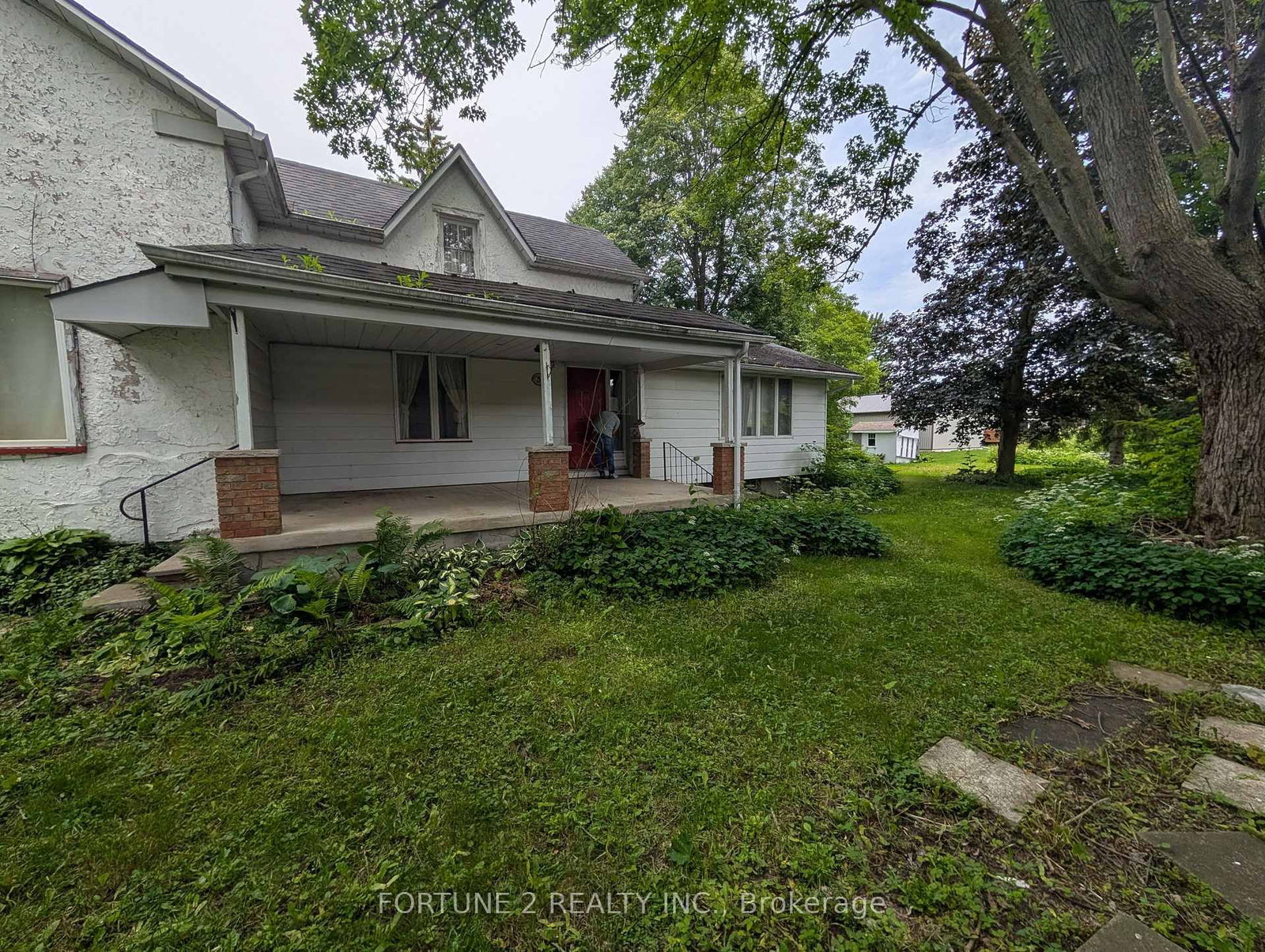 54 MAIN Street N • Huron East, ON photo 2