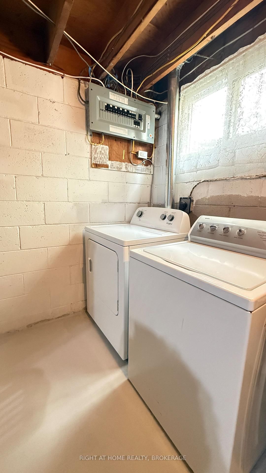 94 Wellington Street • Welland, ON photo 22