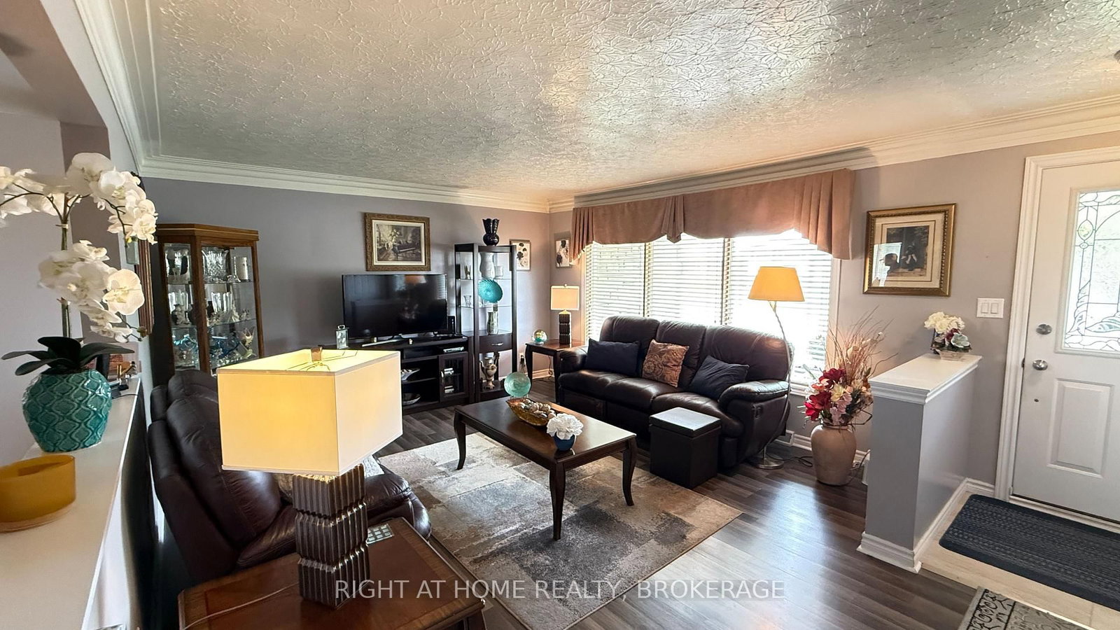 94 Wellington Street • Welland, ON photo 8