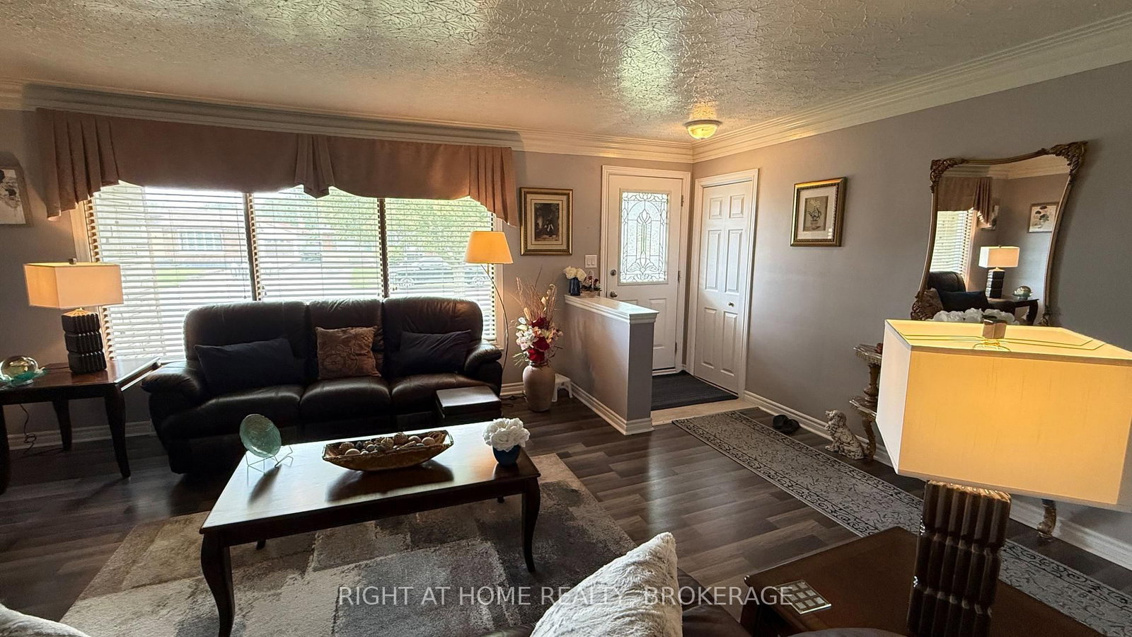 94 Wellington Street • Welland, ON photo 9