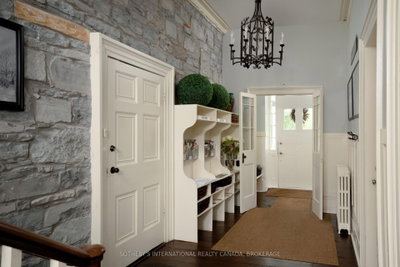 8 Starr Place • Kingston, ON photo 4