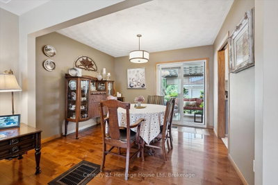 44 Inverness Drive • Guelph, ON photo 9