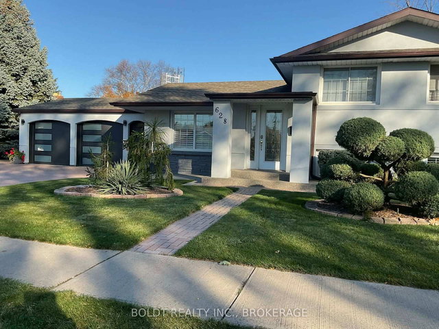 628 Vine Street