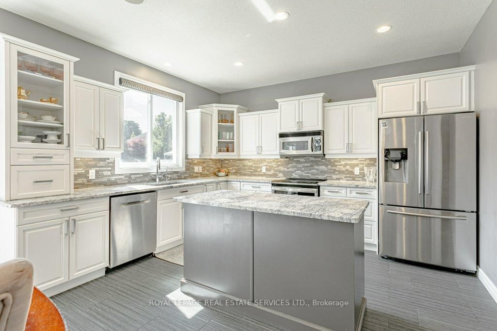 560 Lakeview Drive • Woodstock, ON photo 16