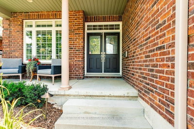 560 Lakeview Drive • Woodstock, ON photo 2