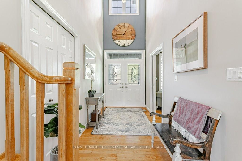 560 Lakeview Drive • Woodstock, ON photo 3