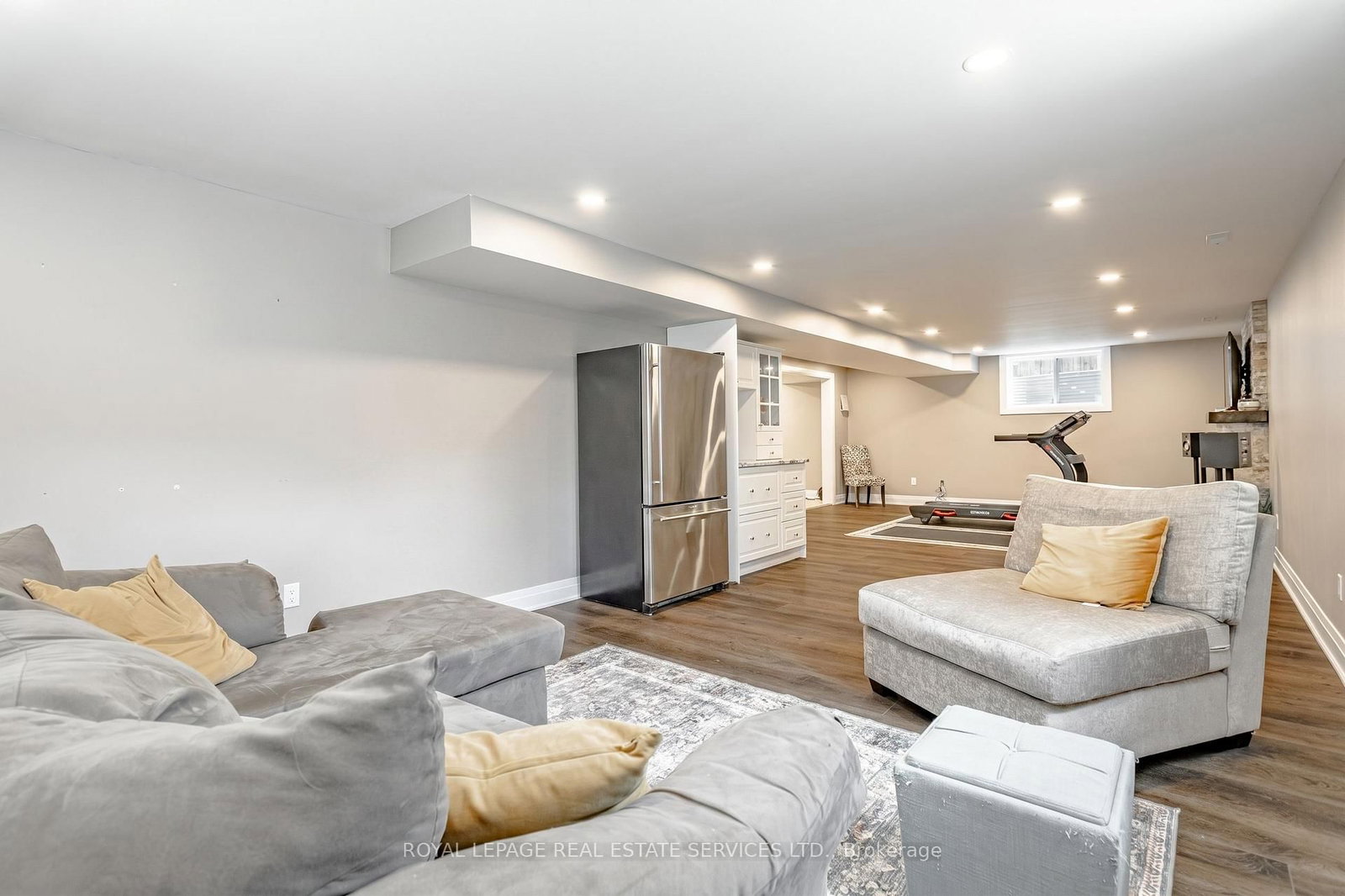 560 Lakeview Drive • Woodstock, ON photo 36