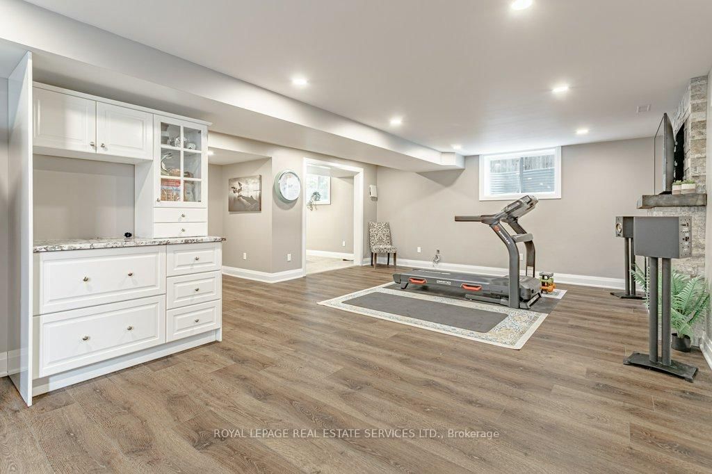 560 Lakeview Drive • Woodstock, ON photo 37