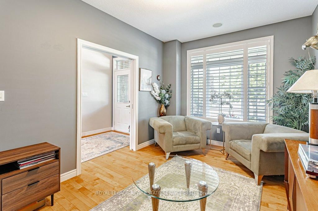560 Lakeview Drive • Woodstock, ON photo 4