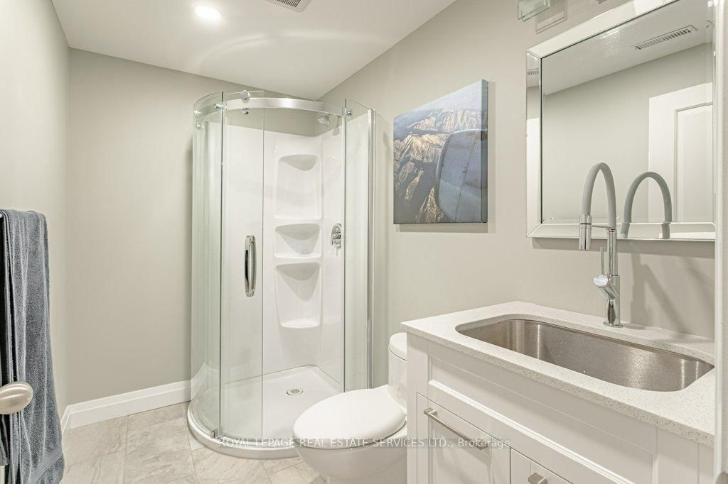 560 Lakeview Drive • Woodstock, ON photo 40