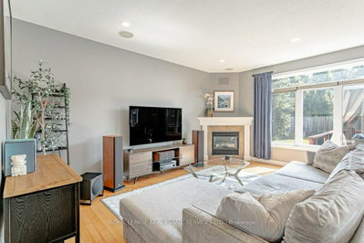 560 Lakeview Drive • Woodstock, ON photo 8