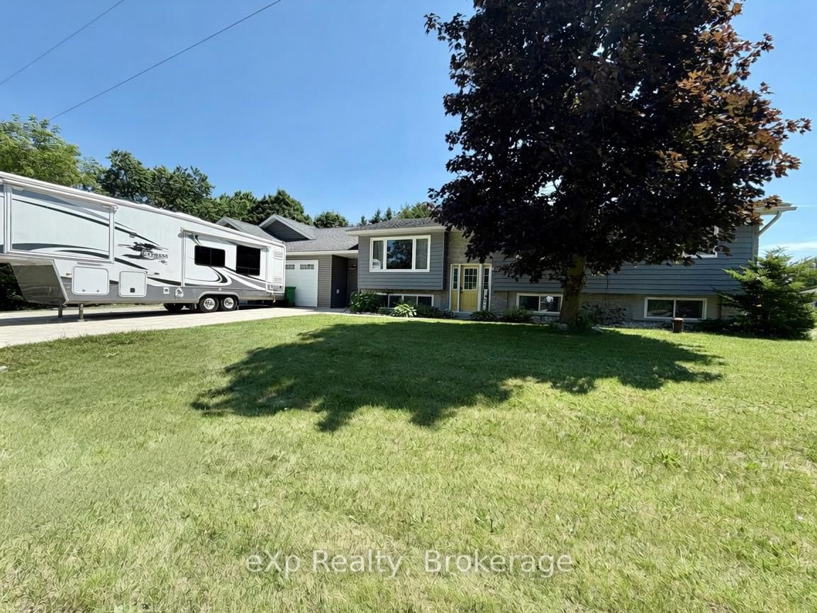 160 WESTFALL Crescent • West Grey, ON photo 1
