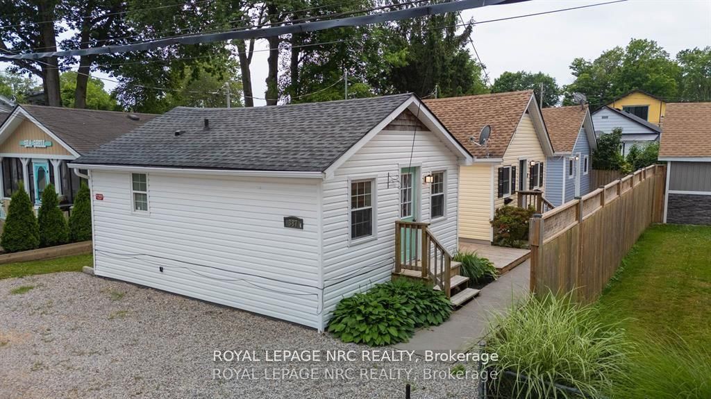 387 Elmwood Avenue • Fort Erie, ON photo 2