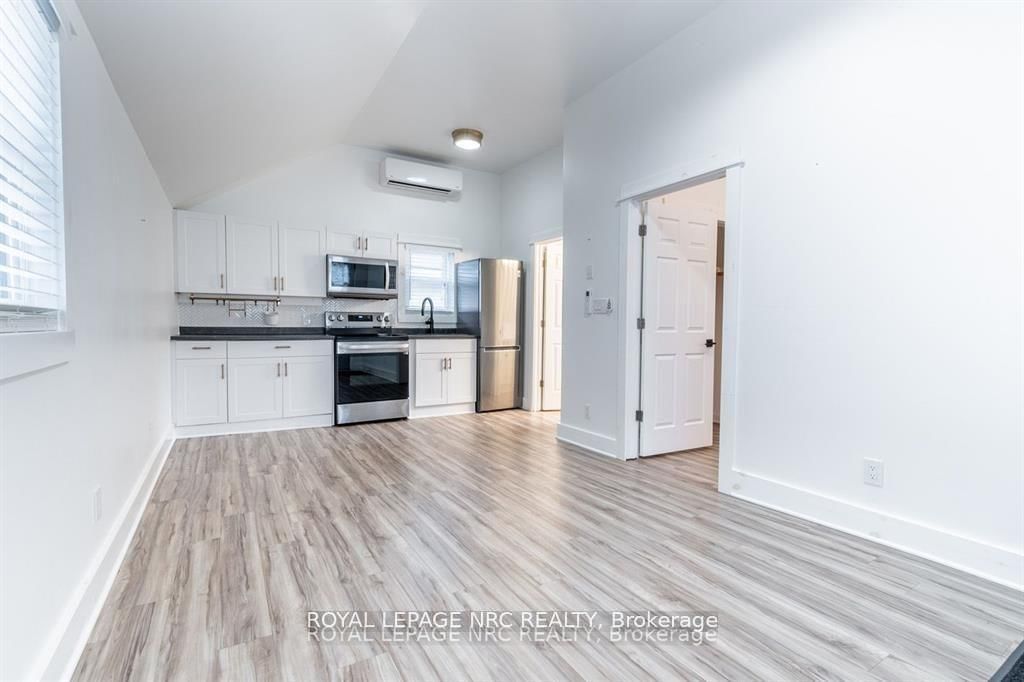 387 Elmwood Avenue • Fort Erie, ON photo 9