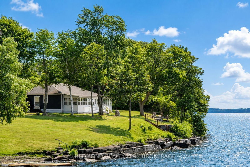 1686 Howe Island Drive
