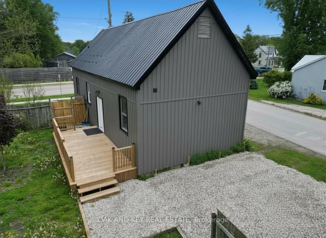 22933 Hagerty Road • Newbury, ON photo 3