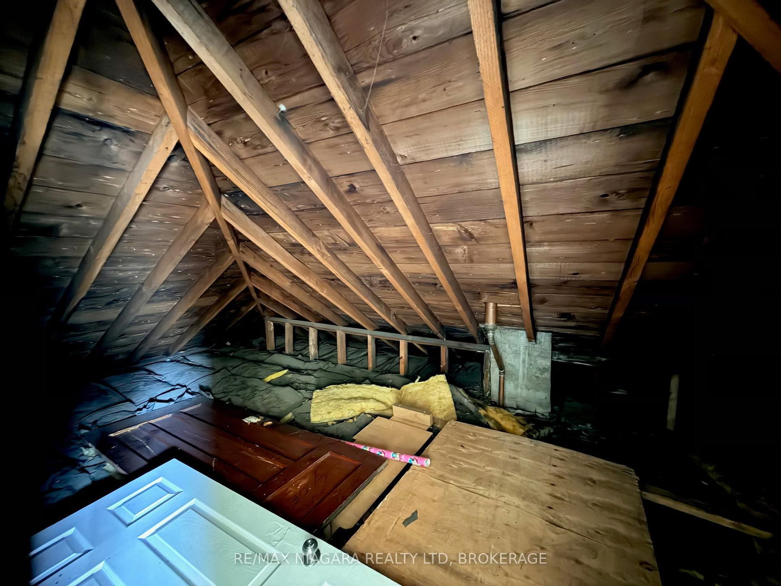 93 State Street • Welland, ON photo 23
