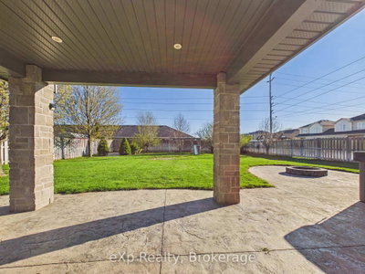 319 Gingrich Crescent • Saugeen Shores, ON photo 6