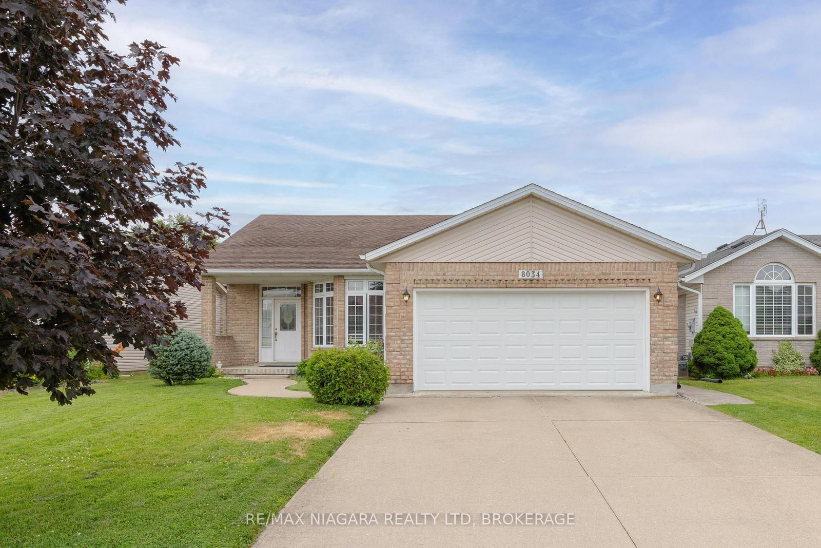 8034 Pinellas Park Drive • Niagara Falls, ON photo 1