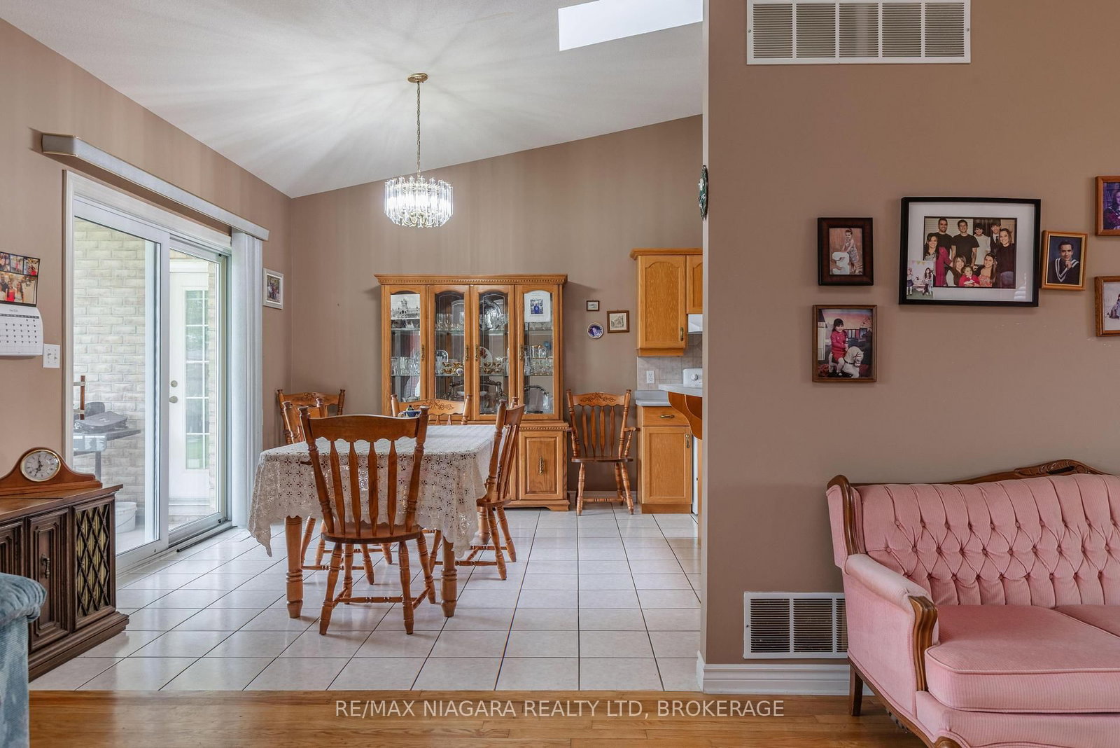 8034 Pinellas Park Drive • Niagara Falls, ON photo 10