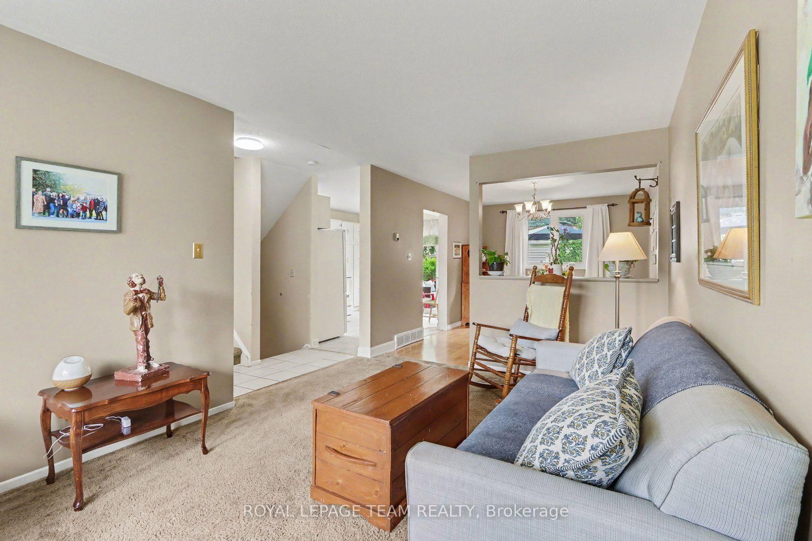 95 Seabrooke Drive • Kanata, ON photo 4