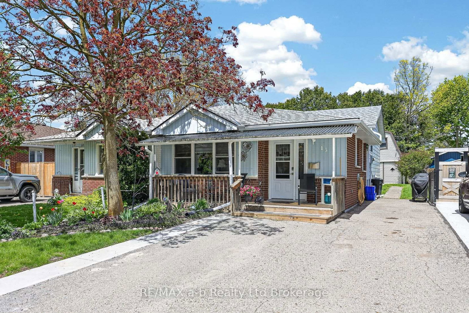 Semi-Detached House for sale at 13 Witty Avenue, Ingersoll, Ontario, N5C 3N9 - South - MLS: X13536274
