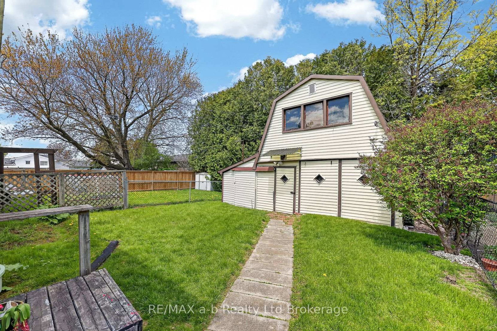 13 Witty Avenue • Ingersoll, ON photo 17