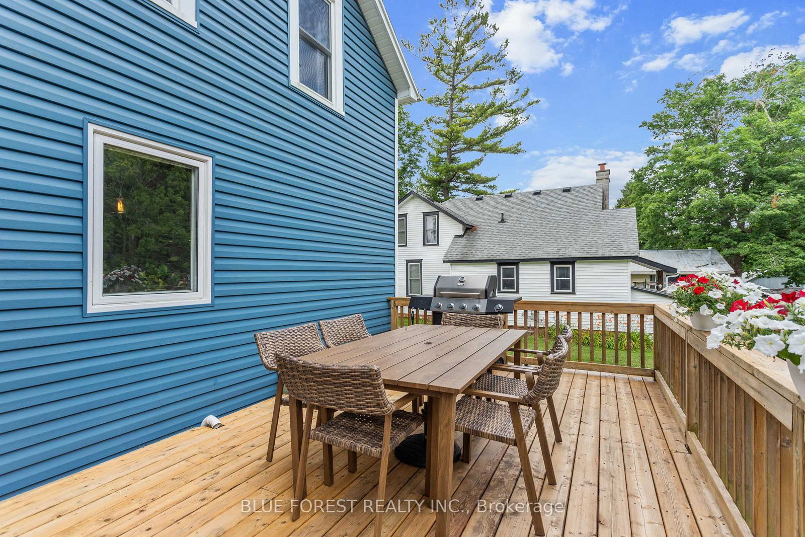 9 E Union Street • Lambton Shores, ON photo 25