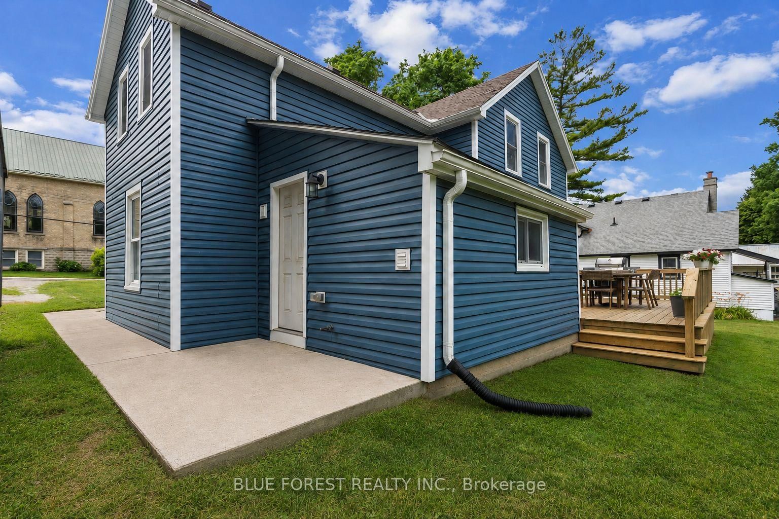 9 E Union Street • Lambton Shores, ON photo 27
