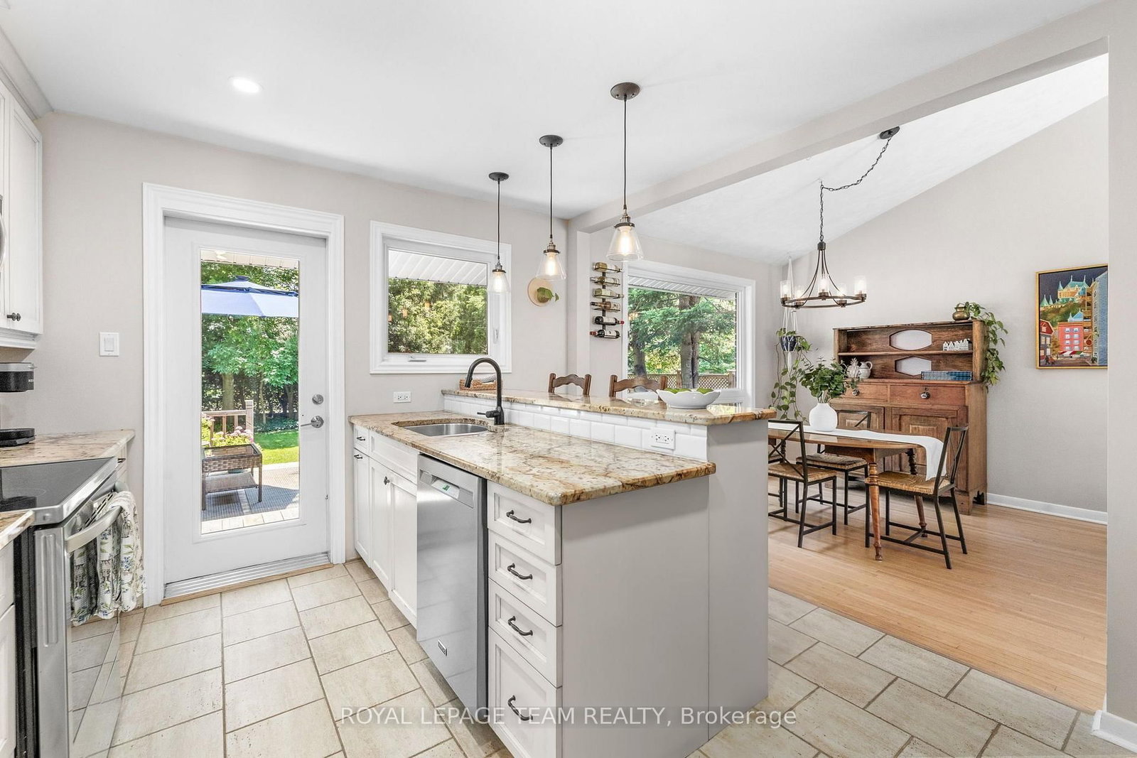 2296 Kay Street • Ottawa, ON photo 16