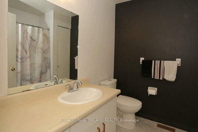 131 Bonaventure Drive • #2 • London East, ON photo 9