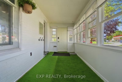 572 Downie Street — photo 5
