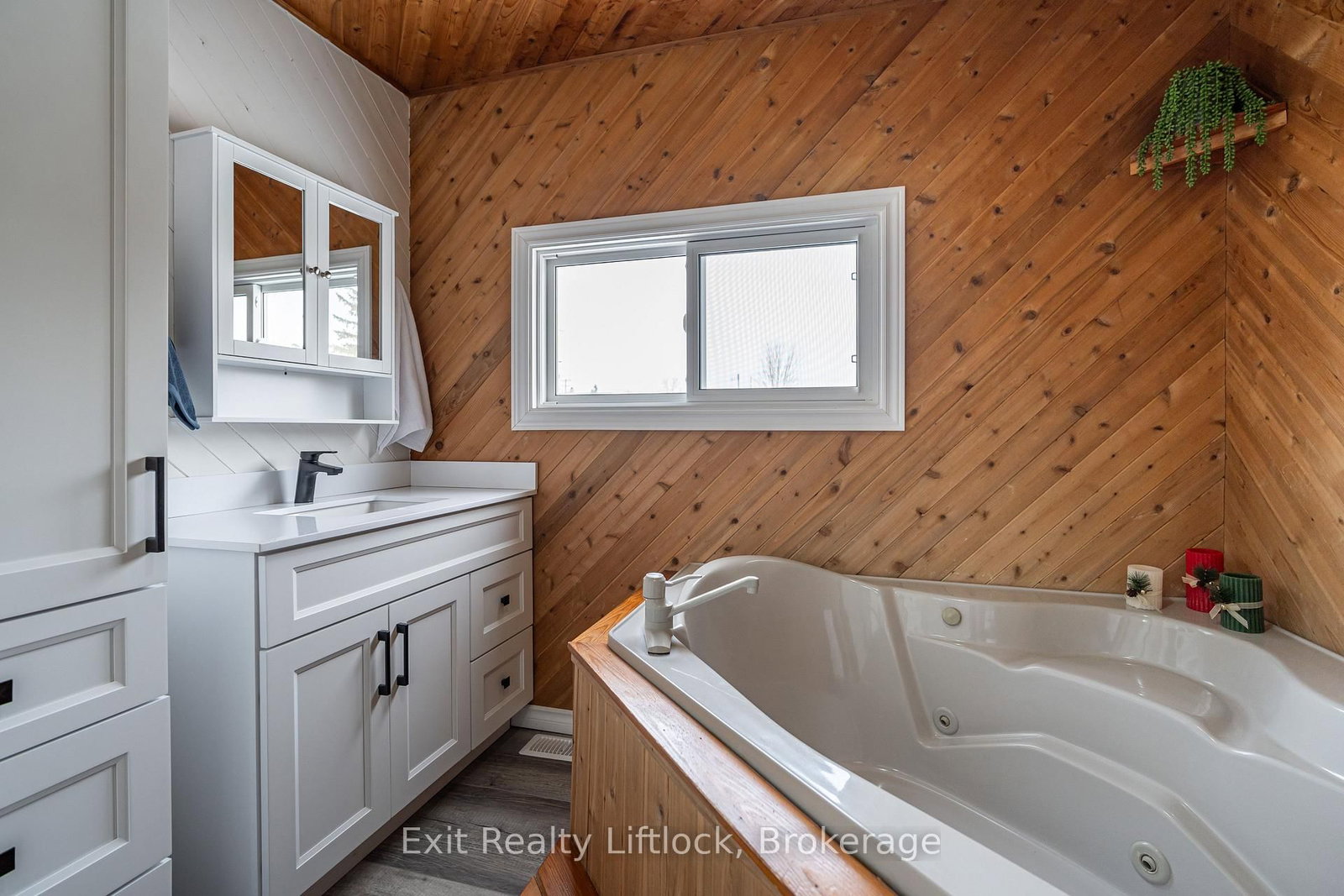 1301 County Rd 28 • Otonabee-South Monaghan, ON photo 17