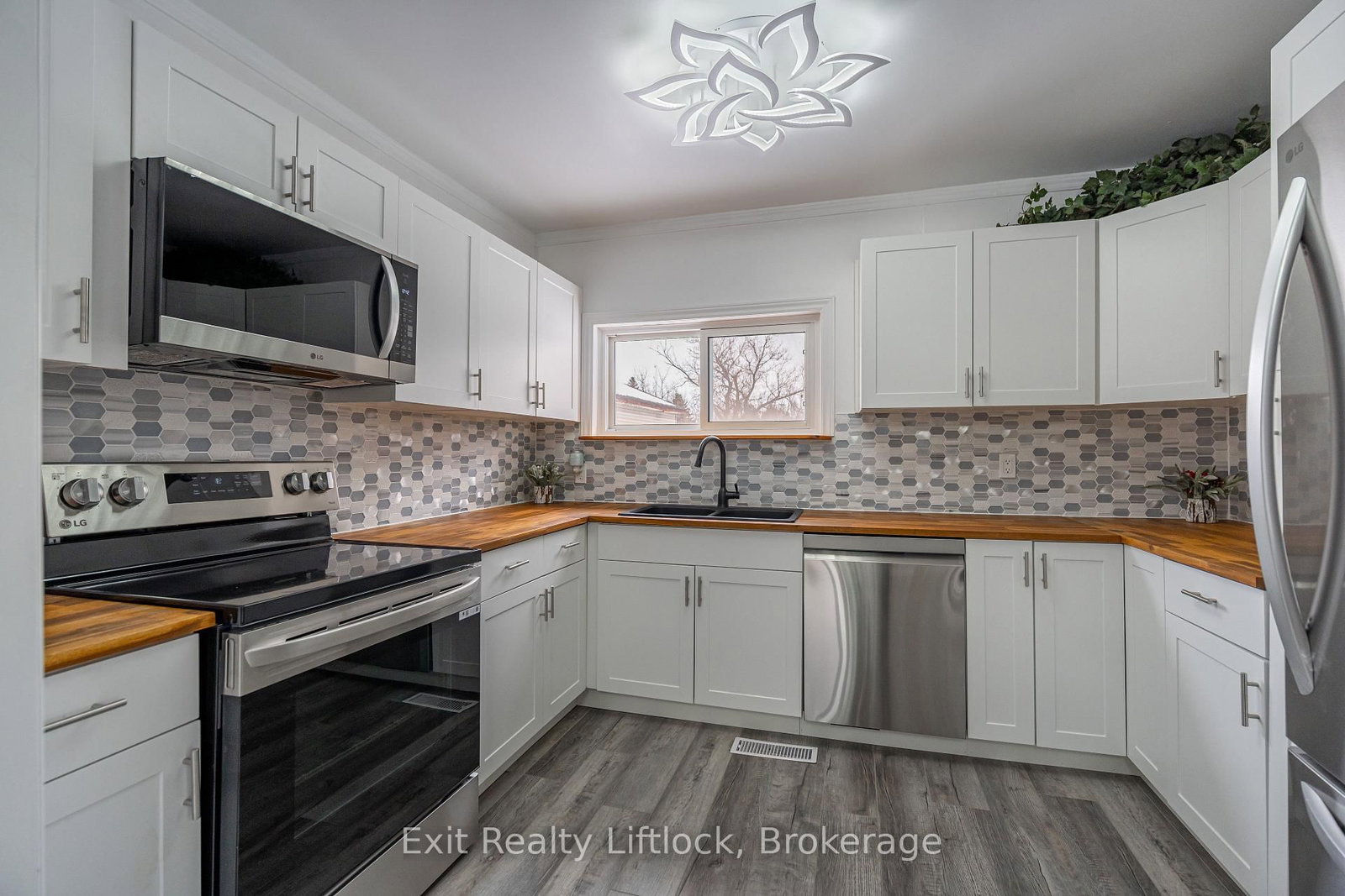 1301 County Rd 28 • Otonabee-South Monaghan, ON photo 9
