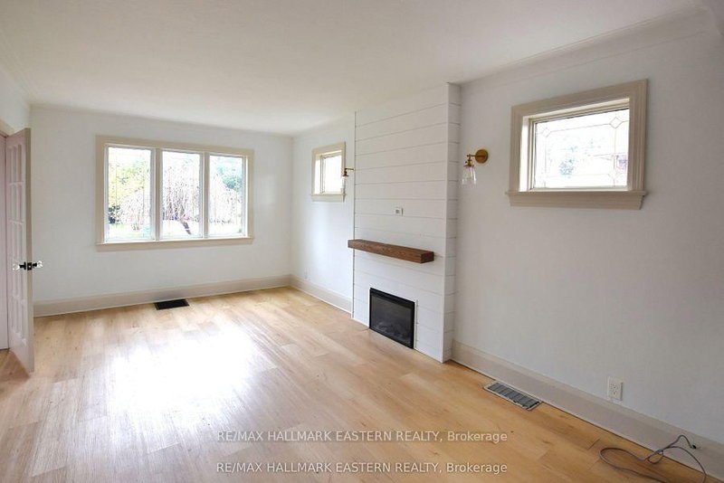 269 Aberdeen Ave photo 5