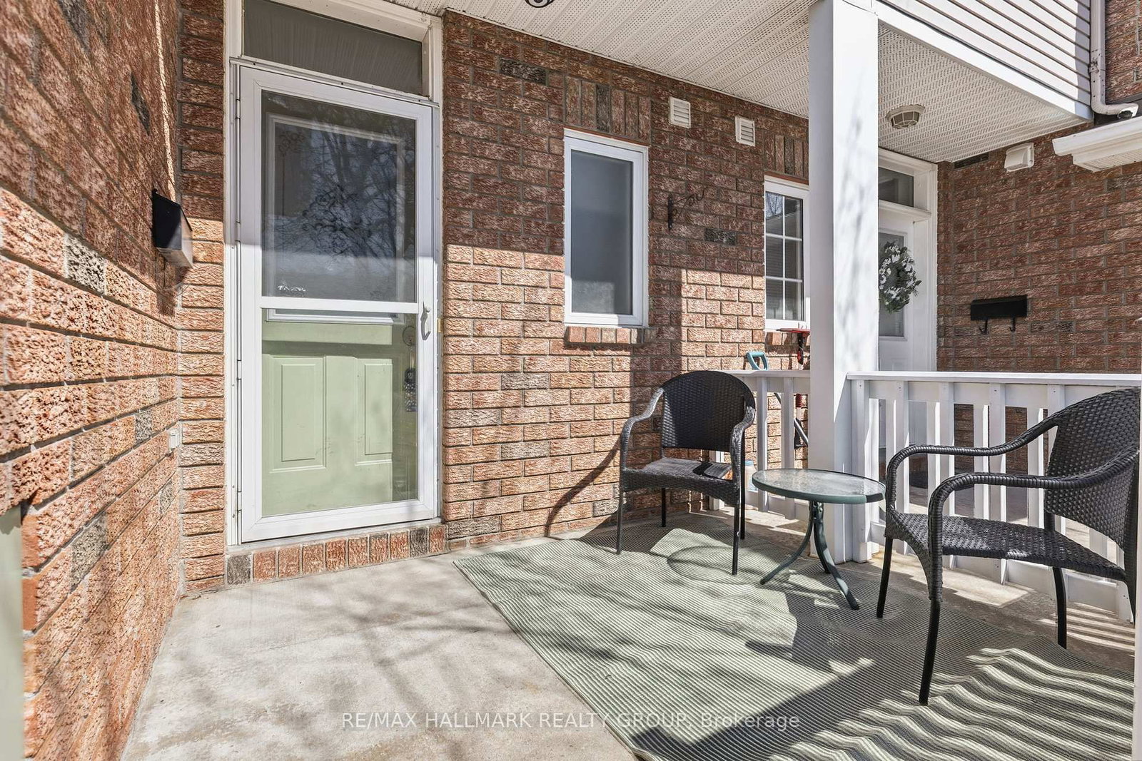 988 Lucille Way • Ottawa, ON photo 4
