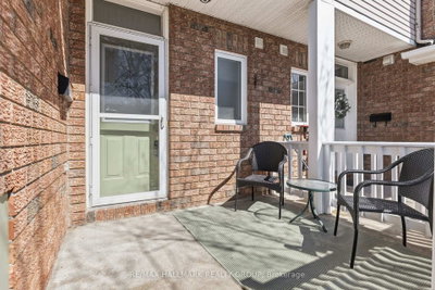 988 Lucille Way • Ottawa, ON photo 4