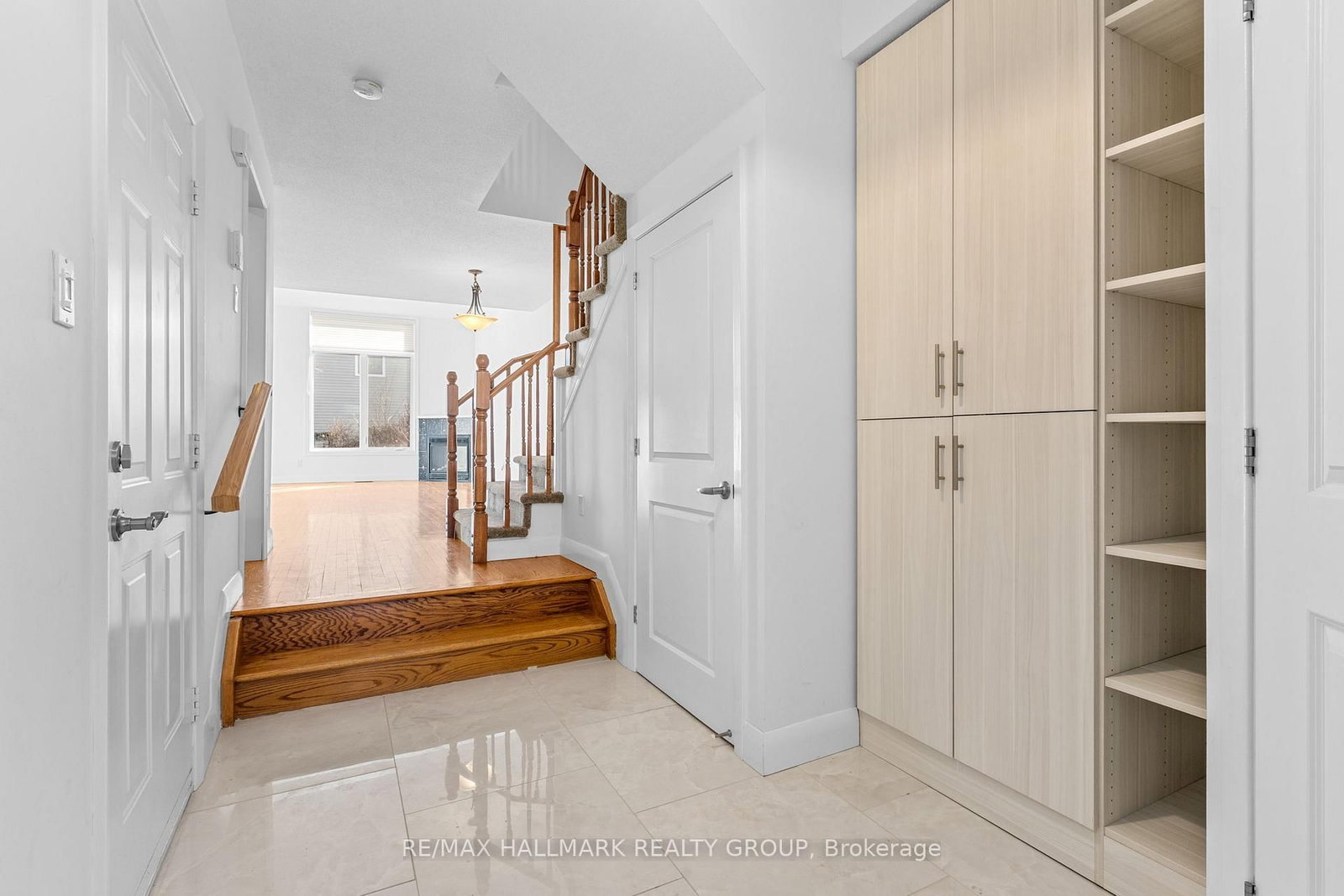 988 Lucille Way • Ottawa, ON photo 7