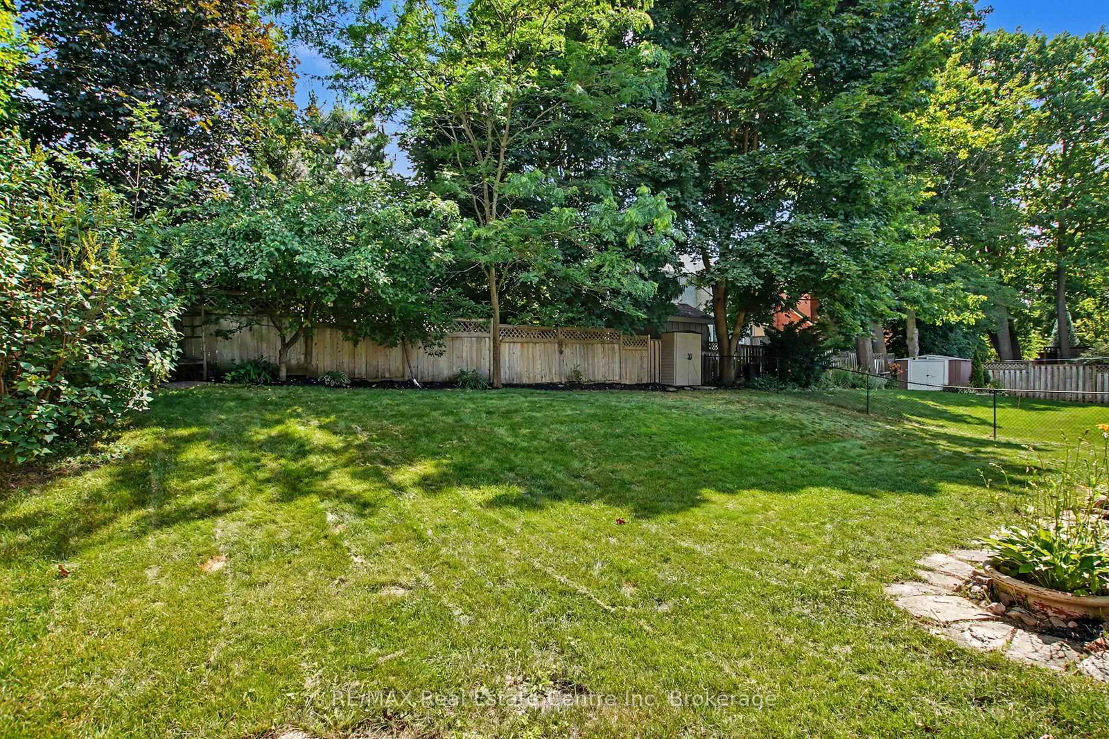 364 Kribs Street • Cambridge, ON photo 28