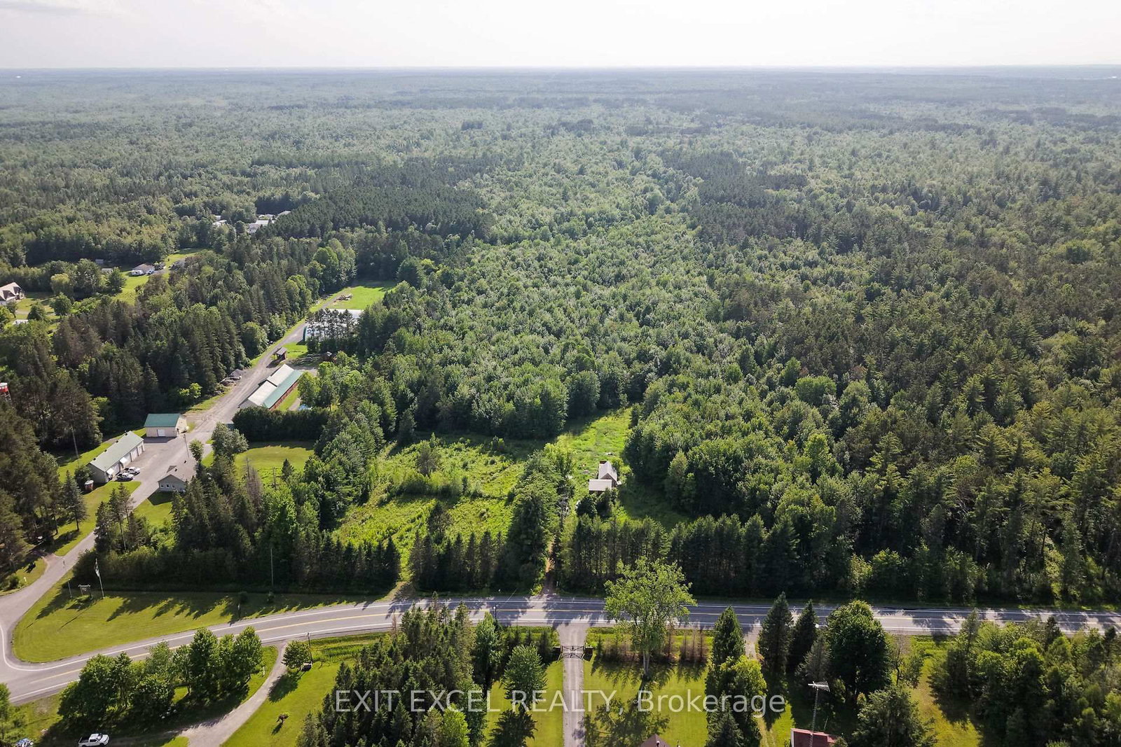 4822 Champlain Street • Clarence-Rockland, ON photo 4