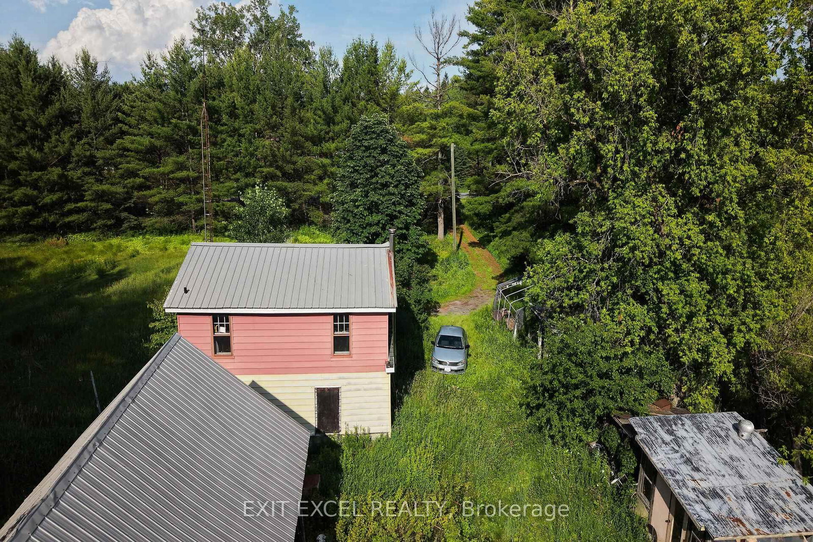 4822 Champlain Street • Clarence-Rockland, ON photo 6