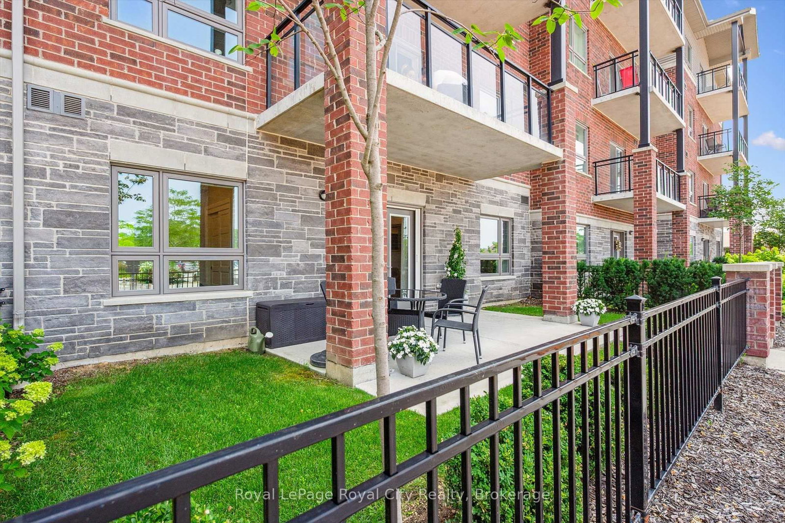 35 Kingsbury Square • #121 • Guelph, ON photo 30