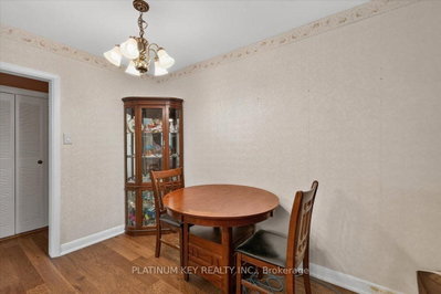 1948 Royal Crescent — photo 6