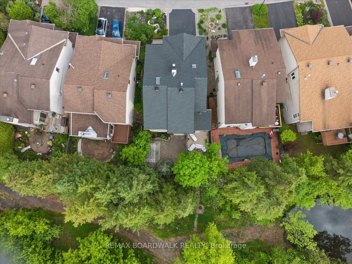 24 HACKETT Street • Ottawa, ON photo 45
