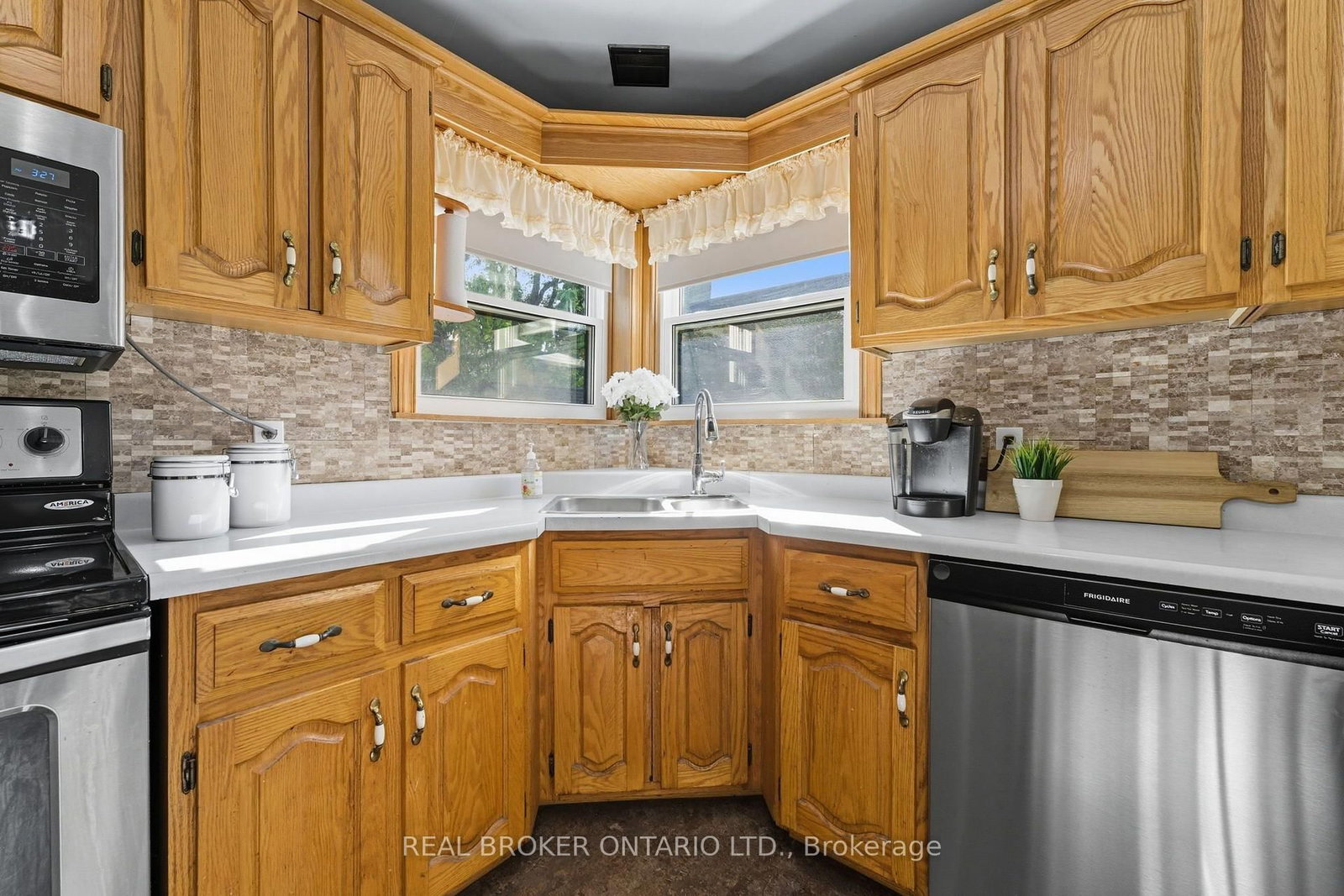 36 Gibson Drive • Norfolk, ON photo 14