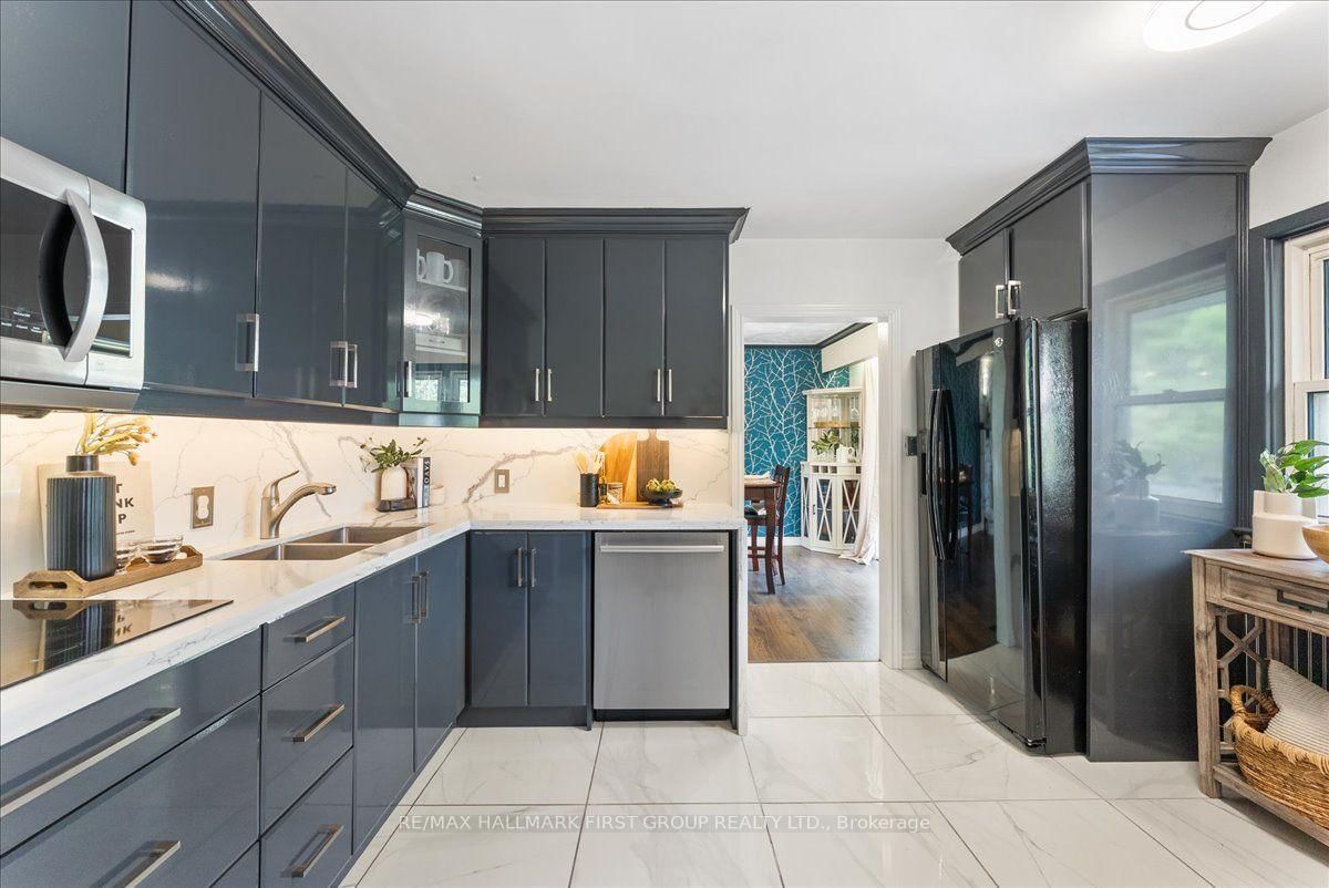 121 Nappadale Street • Kawartha Lakes, ON photo 13
