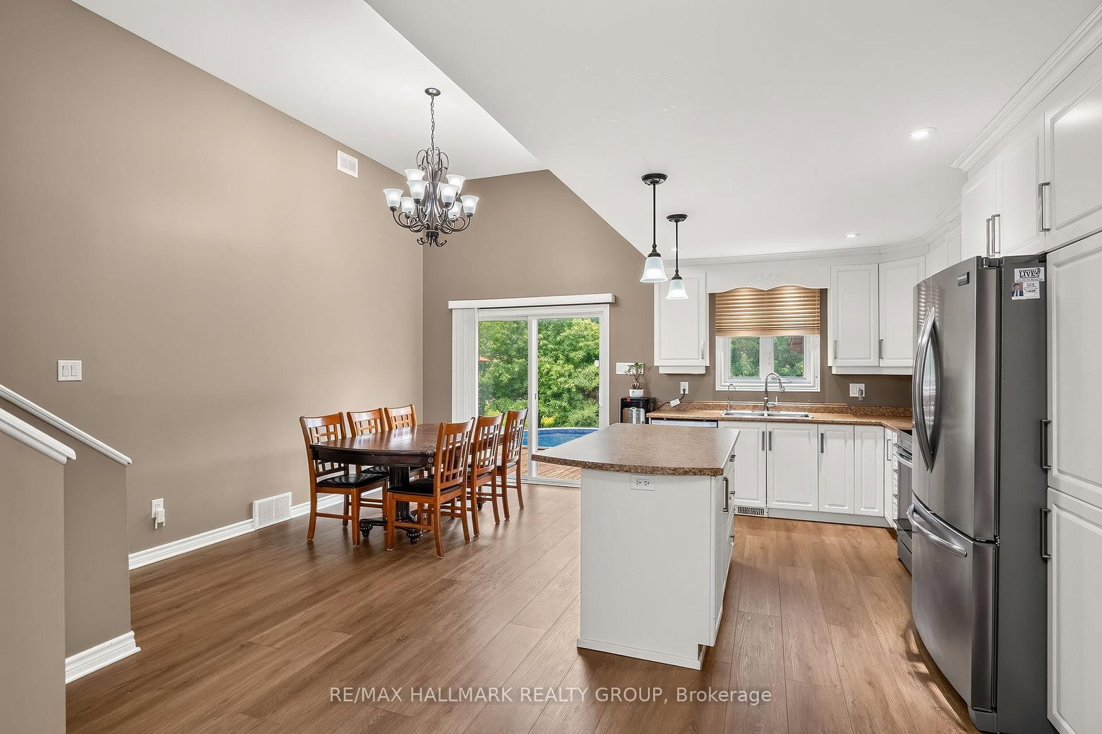 4300 Schell Street • South Dundas, ON photo 6