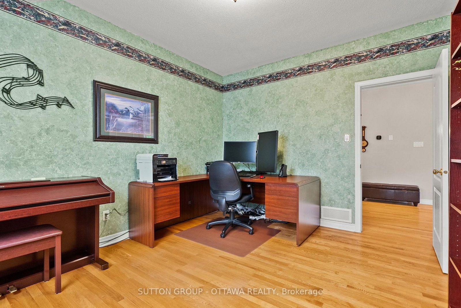 21 Avonmore Crescent • Ottawa, ON photo 20